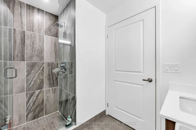 Additional image 7 of 543 Richmond St Unit 306