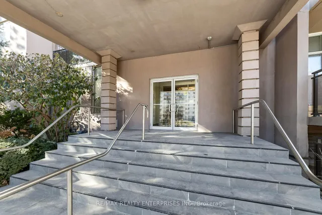 Additional image 2 of 975 WARWICK Crt Unit 1402