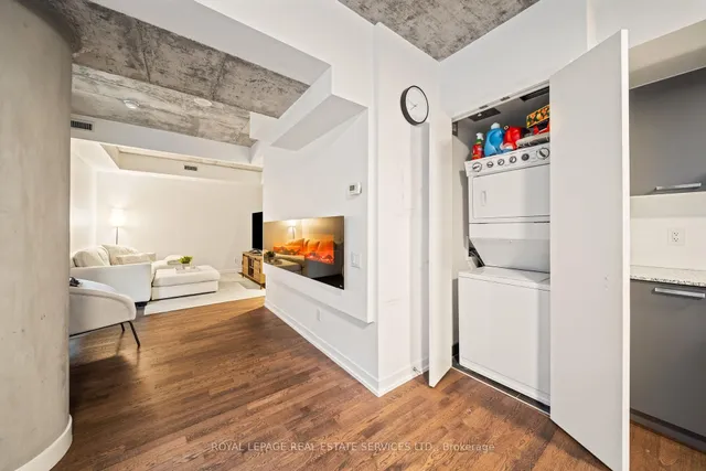 Additional image 26 of 95 Bathurst St Unit 221