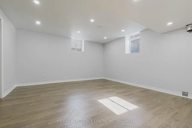 Additional image 38 of 78 Hollowgrove Blvd