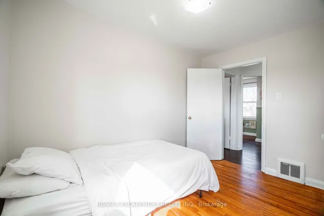 Additional image 15 of 2279 King St