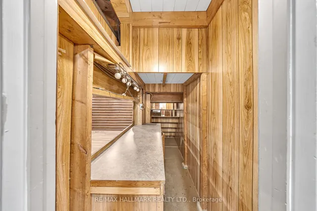 Additional image 28 of 35 Rowallan Dr