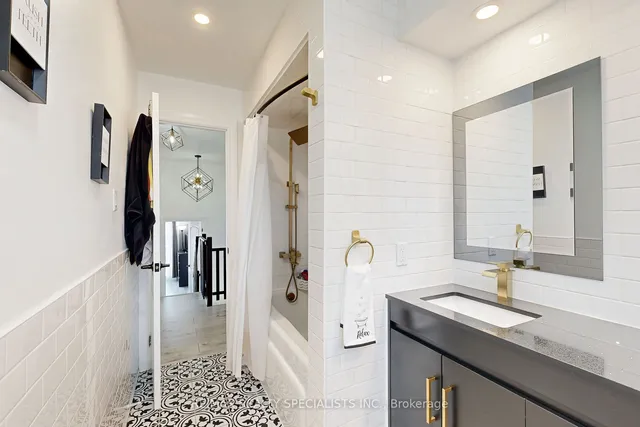 Additional image 31 of 40 Blueridge Sq