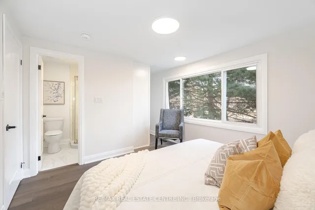 Additional image 29 of 103 HuntingDale Blvd