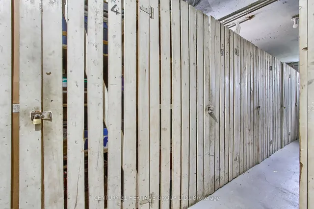 Additional image 33 of 2418 New St Unit 8