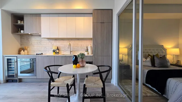 Additional image 2 of 2020 Bathurst St Unit 1909