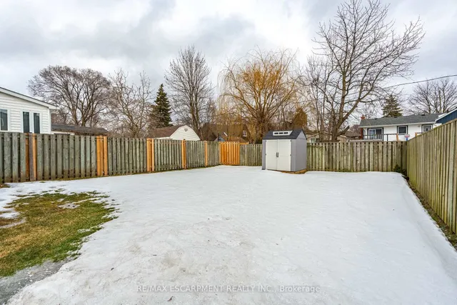 Additional image 31 of 925 Garth St