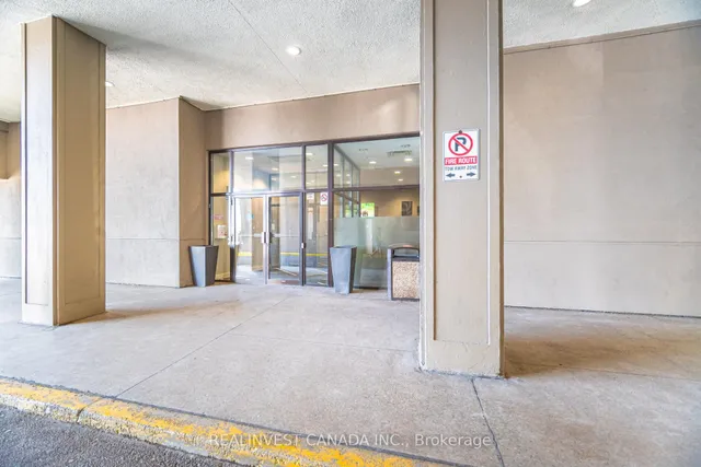 Additional image 3 of 2737 Keele St Unit 905