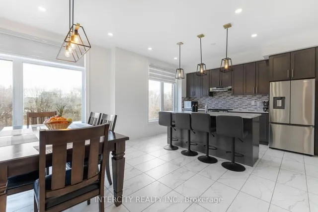 Additional image 14 of 19 Queenpost Dr