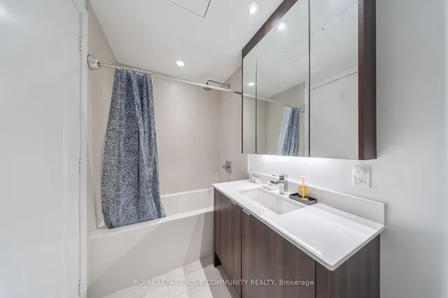 Additional image 27 of 1 Edgewater Dr Unit GPH29