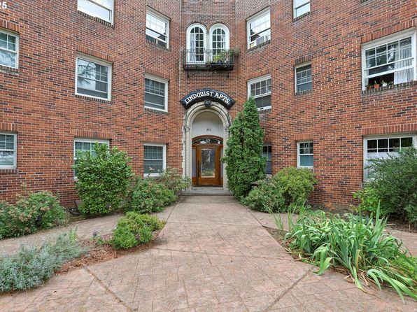 711 NE Randall Ave APT 304, Portland, OR 97232