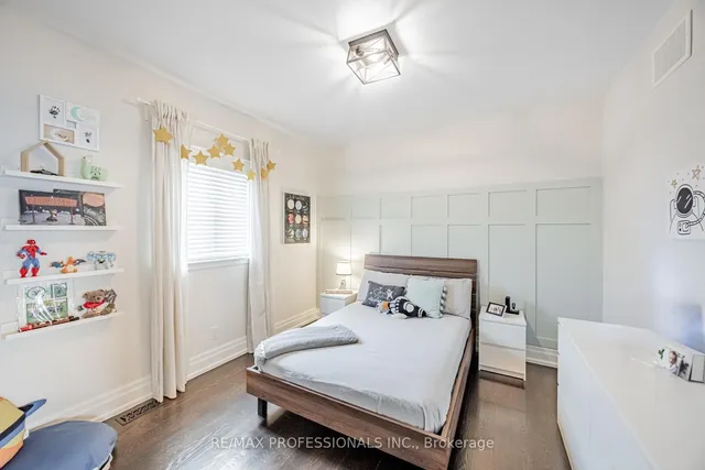 Additional image 26 of 54 Parkchester Rd