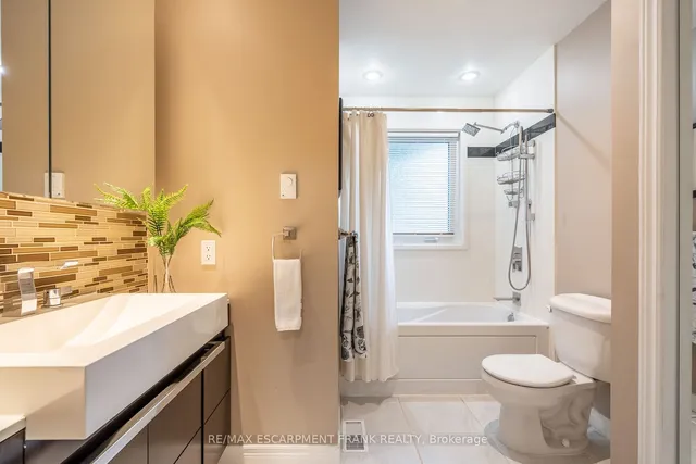 Additional image 17 of 318 WOODWORTH Dr