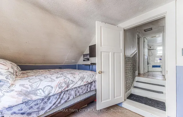 Additional image 28 of 87 6 Ave