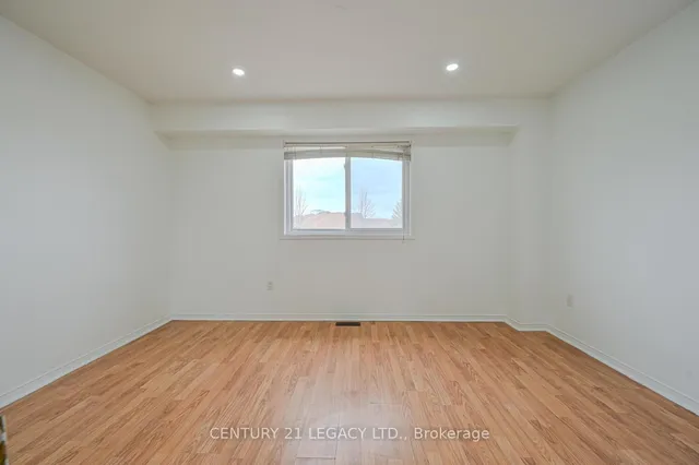 Additional image 28 of 176 Spadina Rd