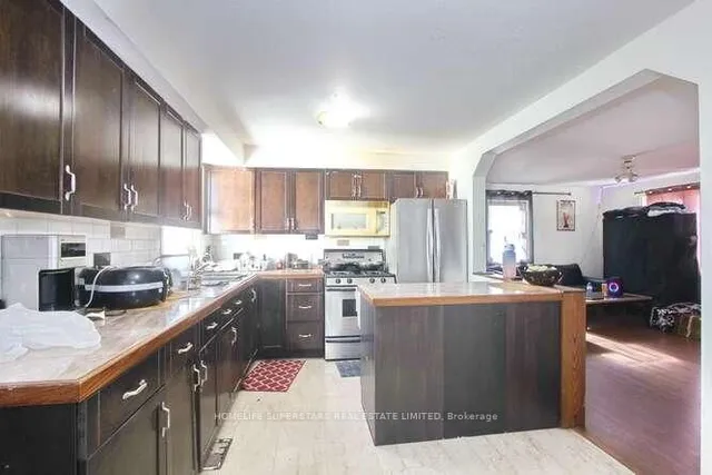 Additional image 22 of 99 Woodward Ave