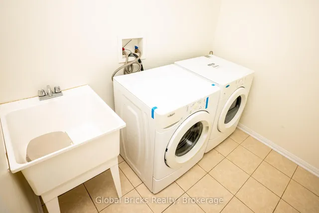 Additional image 31 of 37 Seafair Cres