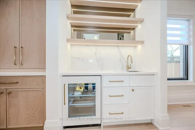 Additional image 9 of 208 Shaver Ave