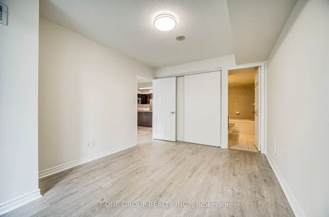 Additional image 13 of 35 Hollywood Ave Unit 1817