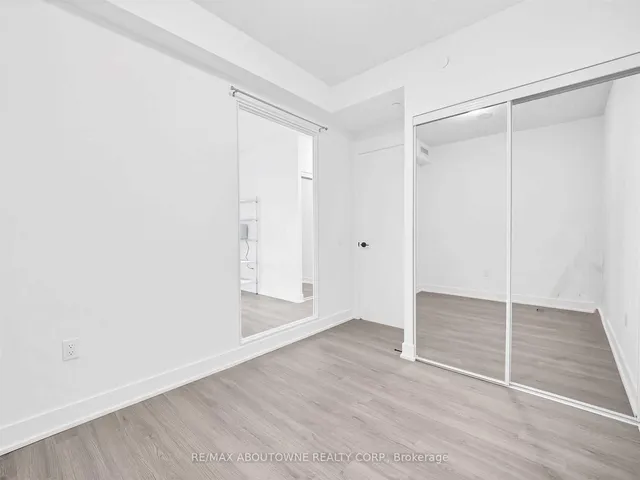 Additional image 9 of 50 George Butchart Dr Unit 914