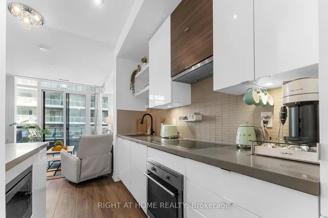 Additional image 9 of 59 Annie Craig Dr Unit 715