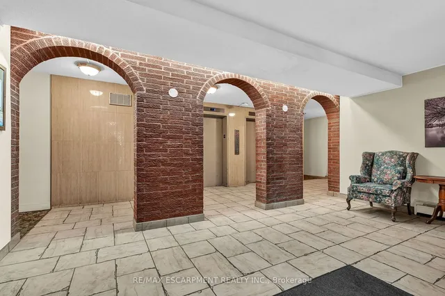 Additional image 3 of 851 Queenston Rd Unit 607