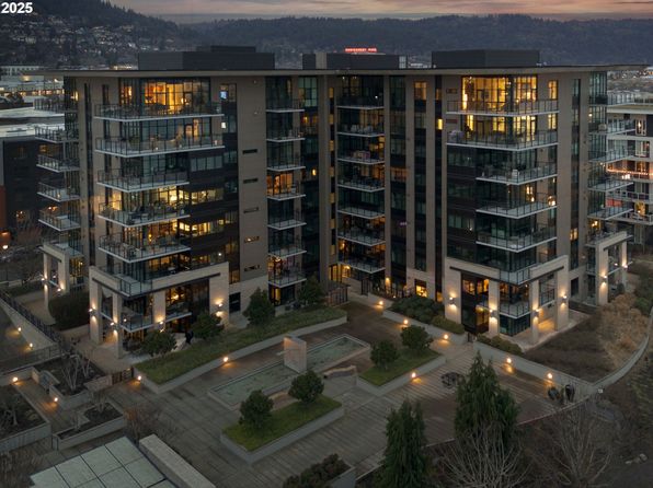 1830 NW Riverscape St APT 209, Portland, OR 97209
