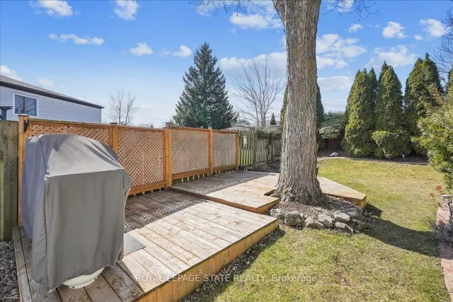 Additional image 39 of 43 Yorkdale Cres