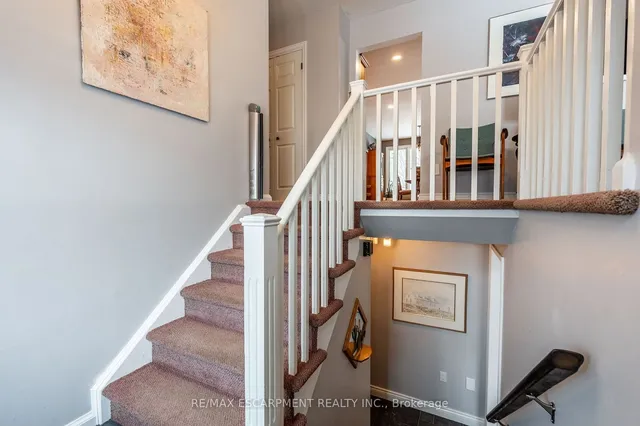 Additional image 4 of 9 Martingrove Dr