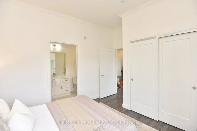 Additional image 23 of 30 Hamilton St Unit 106