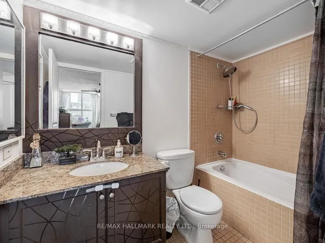 Additional image 15 of 323 Richmond St Unit 908