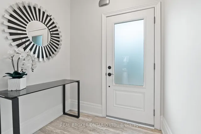 Additional image 26 of 51 Seymour Ave