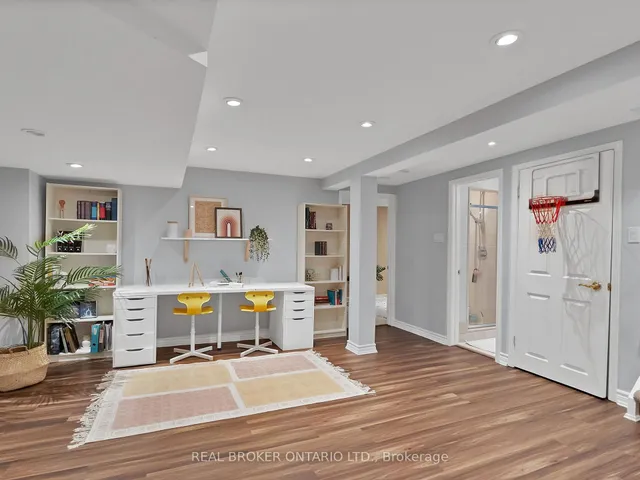 Additional image 19 of 26 Deanefield Cres