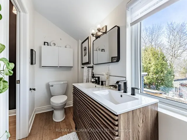 Additional image 18 of 1584 Dundas St