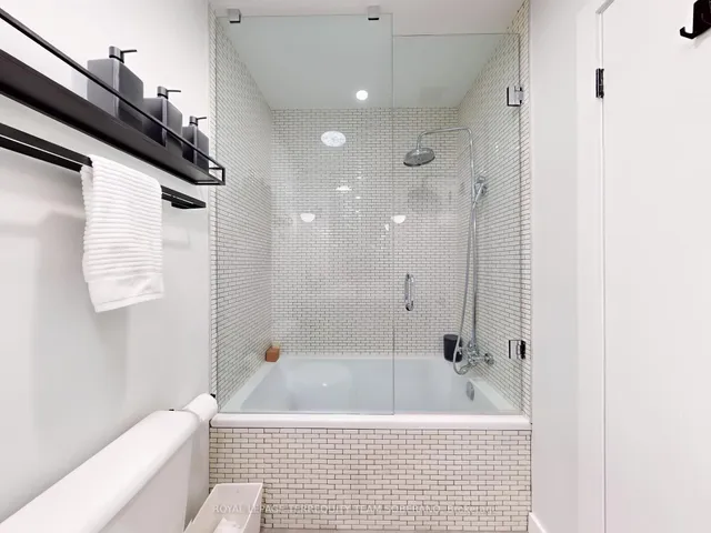 Additional image 21 of 246 Ontario St