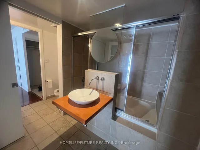 Additional image 24 of 550 Queens Quay Unit 1022