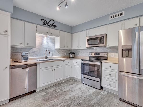 10584 High Hollows Dr APT 176, Dallas, TX 75230