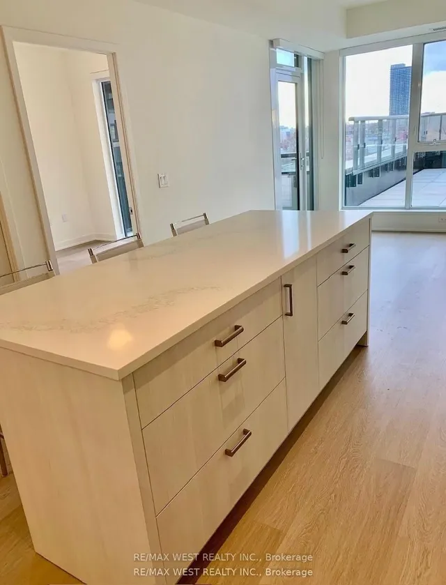 Additional image 2 of 859 The Queensway Blvd Unit 305