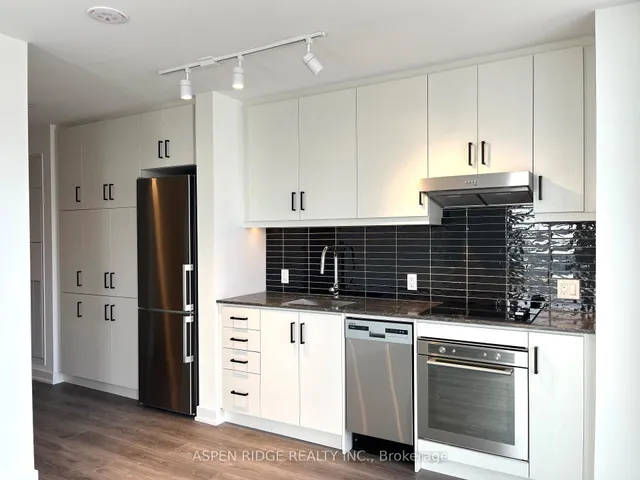 Additional image 3 of 9 TECUMSETH St Unit 1402