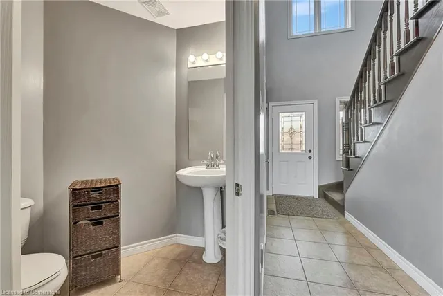 Additional image 13 of 20 Donald Bell Dr