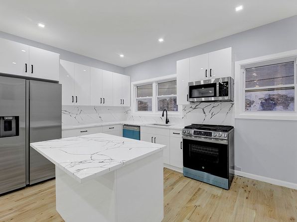 3304 Shore Pkwy, Brooklyn, NY 11235