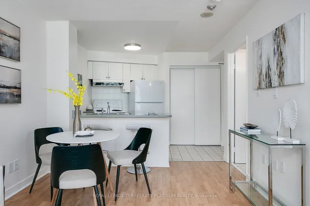 Additional image 12 of 650 Queens Quay Unit 1123