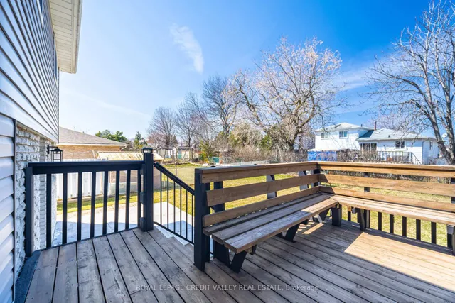 Additional image 46 of 54 Gondola Cres