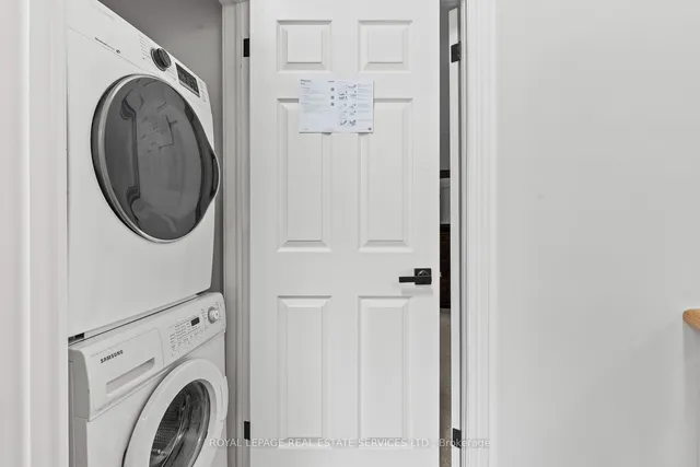 Additional image 29 of 2110 New St Unit 8