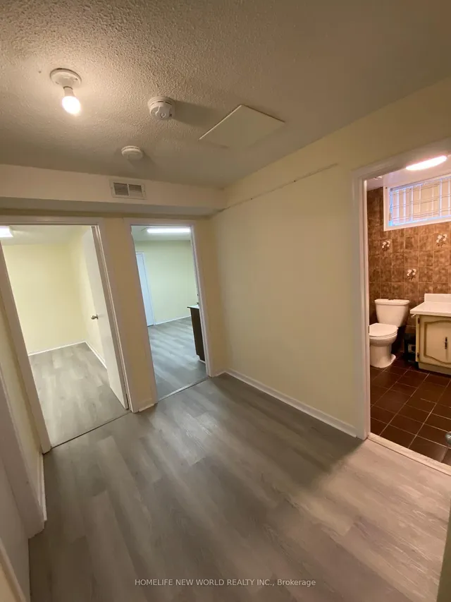 Additional image 18 of 290 Sheppard Ave