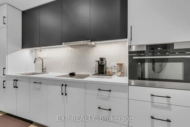 Additional image 8 of 741 King St Unit 102