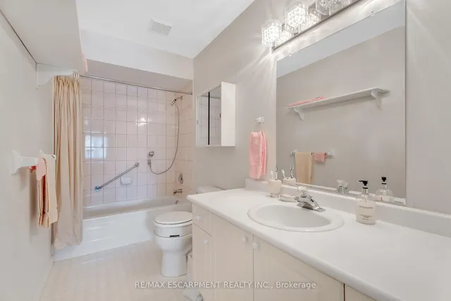 Additional image 26 of 810 Golf Links Rd Unit 32