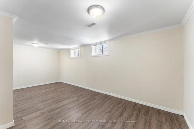 Additional image 34 of 21 White Abbey Park