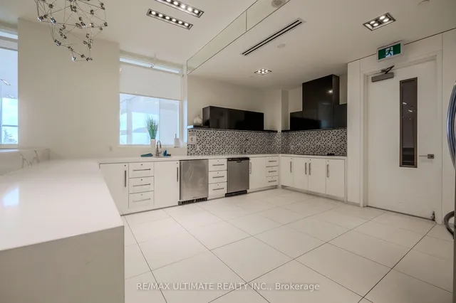 Additional image 6 of 110 Marine Parade Dr Unit 807