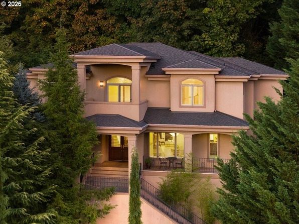 370 NW 81st Pl, Portland, OR 97229
